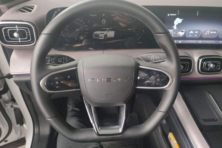 Used Chery Tiggo 9 2025 2.0T Automatic Two-Wheel Drive Luxury Edition 5 Seats
