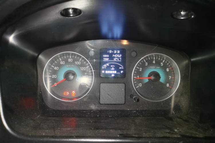 Used Jinbei New Hiace S 2023 1.5L Wealth Edition Van 2/5-Seater Air-Conditioned Model SWC15M
