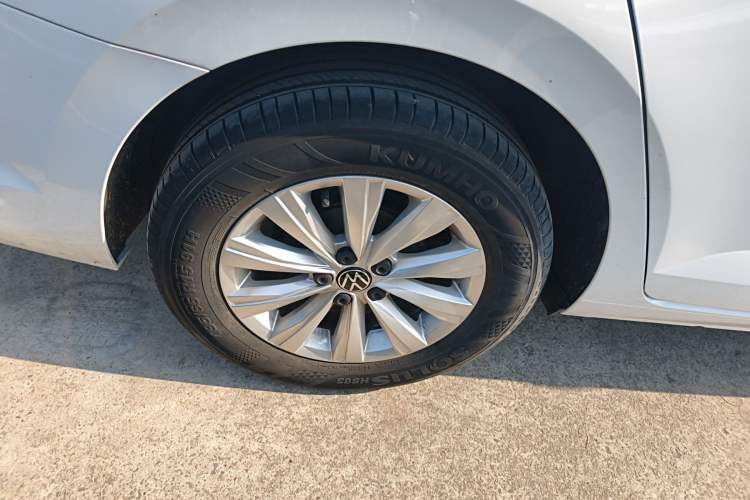 Used Volkswagen Lavida 2023 New Sharp 1.5L Automatic Excellent New Edition