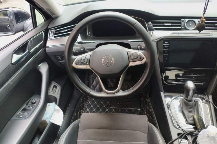 Used Volkswagen Magotan 2020 380TSI DSG Luxury Version Steering Wheel