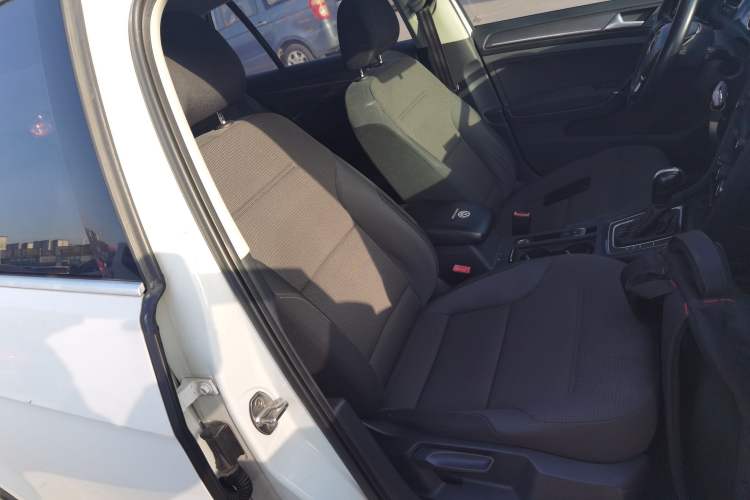 Used Volkswagen Golf 2017 230TSI Automatic Comfort Edition – Celebrating Milestone of One Million Units