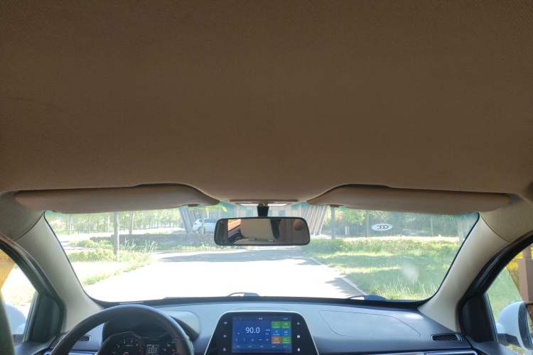 Used Baojun 310W 2017 1.5L Manual Fashion Model China V