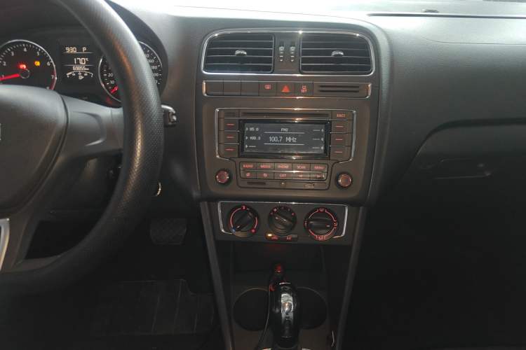 Used Volkswagen Polo 2014 1.4L Automatic Comfort Edition