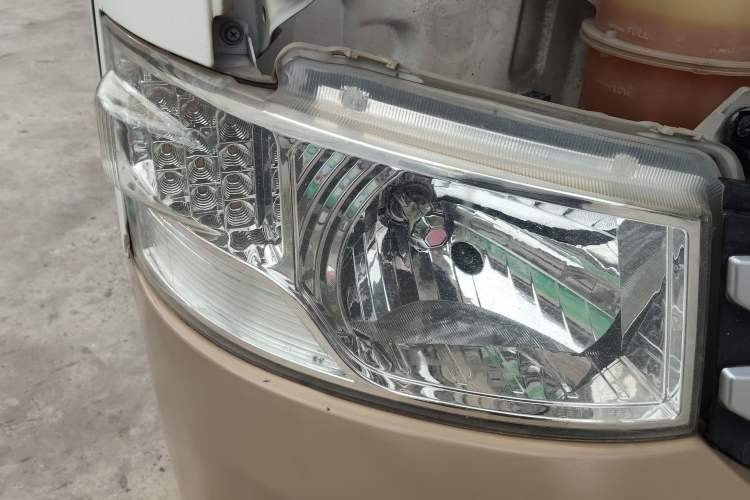 Used Foton Scenic G7 2016 2.0L Commercial Version Short Wheelbase Flat Roof 4Q20M