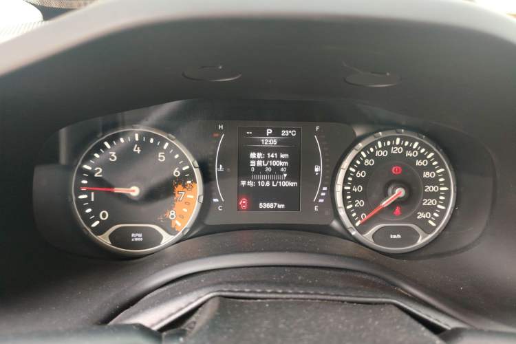 Used Jeep Renegade 2017 180T Automatic High-Energy Version Instrument Cluster