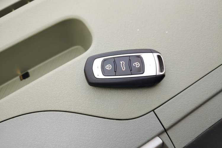 Used Geely Galaxy Panda 2025 210km Panda Rider Vehicle Key