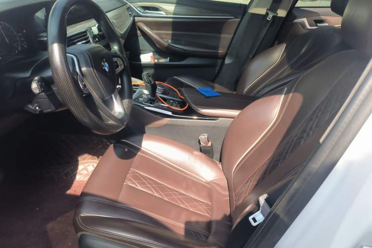 Used BMW 5 Series New Energy 2019 530Le Luxury Package
