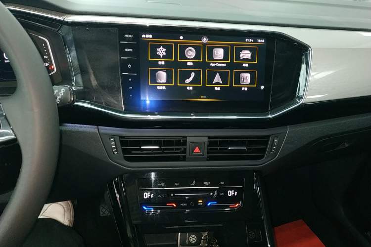 Used Volkswagen Tayron 2022 330TSI Two-Wheel Drive Luxury Smart Connectivity Version Audio And AC Panel