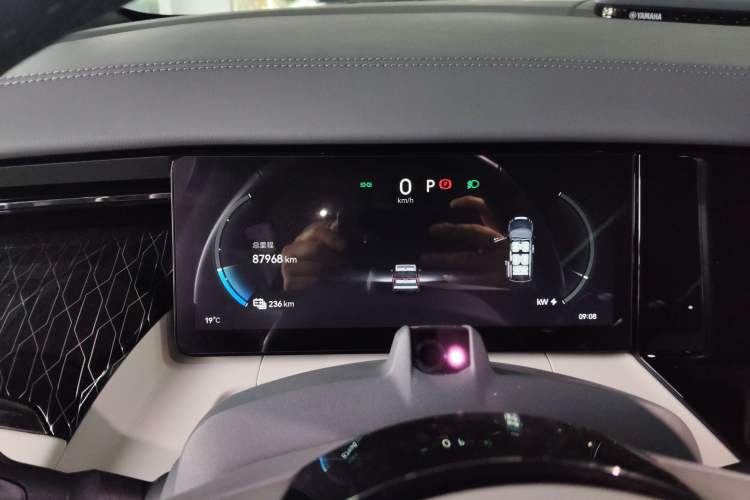 Used Zeekr 009 2022 WE Edition Instrument Cluster