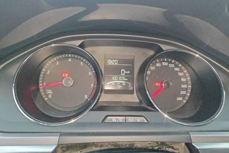 Used Volkswagen Bora 2016 1.6L Manual Fashion Edition
