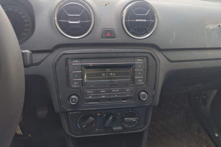 Used Jetta VA3 2019 1.5L Manual Entry-Level Version Audio And AC Panel