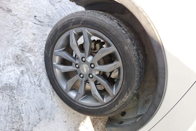 Used Land X2 2017 1.6L Manual Sharp Edition
