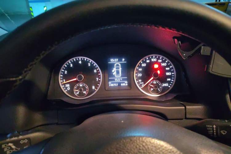 Used Volkswagen Tiguan 2010 2.0 TSI Automatic All-Wheel Drive Flagship Navigation Edition Instrument Cluster