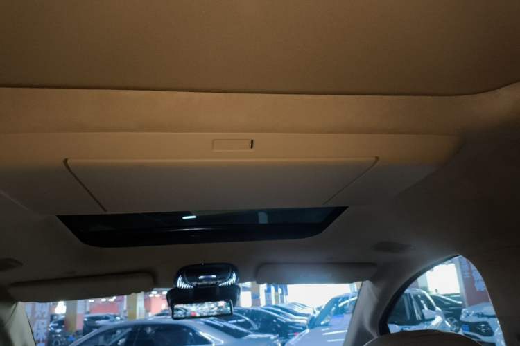 Used VOYAH Dream 2025 PHEV Four-Wheel Drive Prestige Qiankun Edition