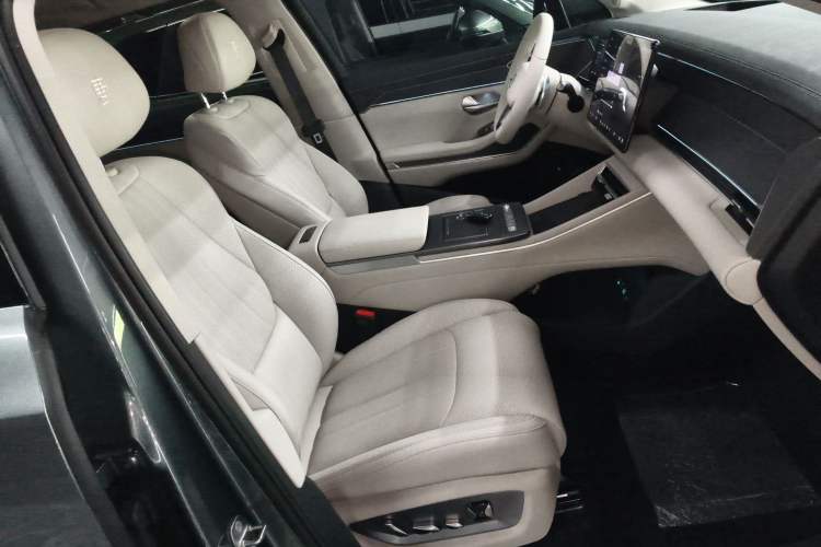 Used BYD Tang L 2025 EV 670KM LiDAR Flagship Version
