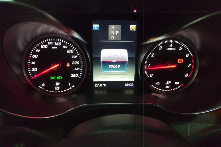 Used Mercedes-Benz GLC 2019 Facelift GLC 260 L 4MATIC Luxury Model