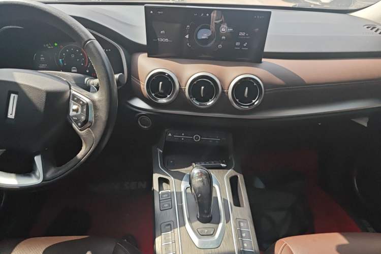 Used Wey VV6 2020 2.0T Two-Wheel Drive Smart Enjoyment+
