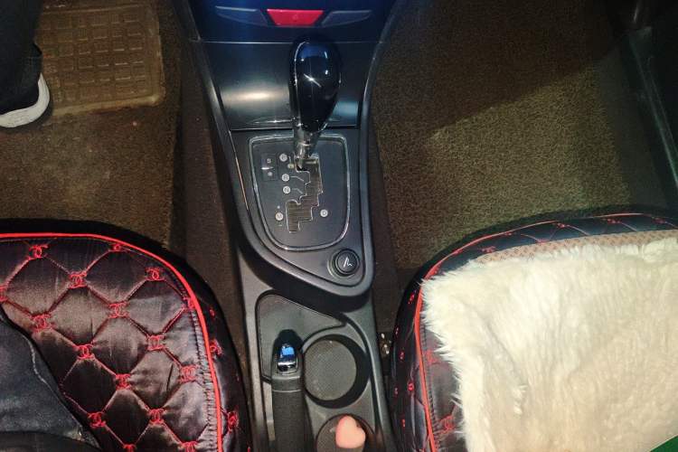 Used Dongfeng Aeolus H30 2013 CROSS 1.5L Automatic Luxury Model
