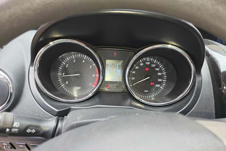 Used HYOSOW S3 2014 1.5L Comfort Version China IV Emission Standard Instrument Cluster