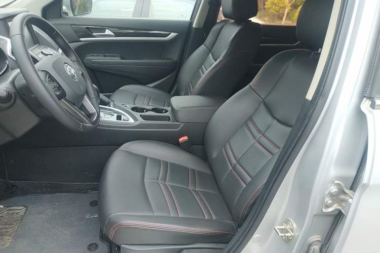 Used Dongfeng Aeolus AX7 2016 2.0L Automatic Zhiyi Trim