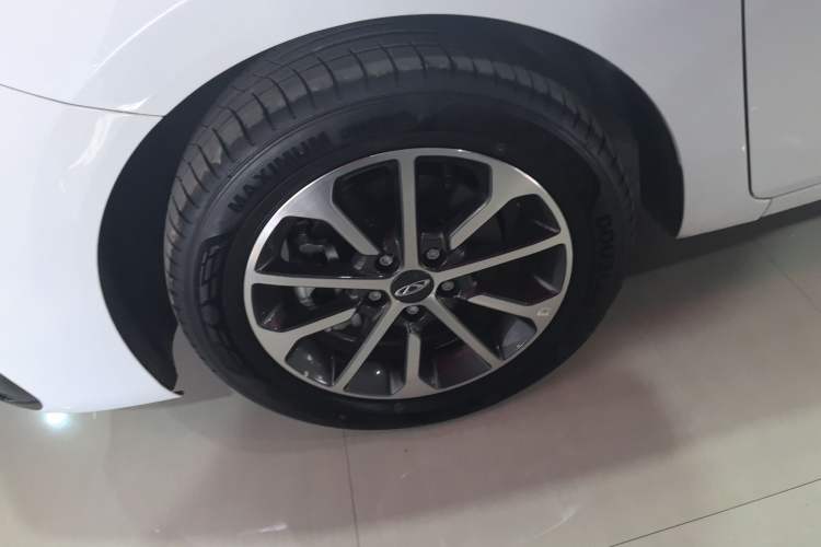 Used Chery Arrizo 5 2025 Excellence Version 1.5L Manual Fashion Edition Exterior 1