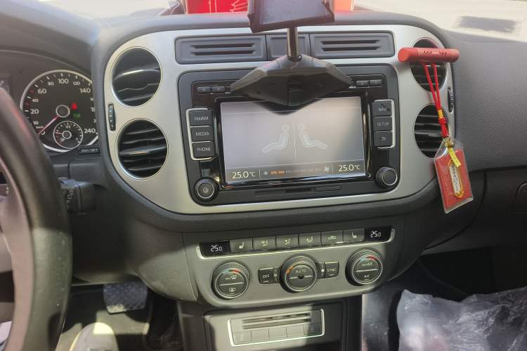 Used Volkswagen Tiguan 2015 1.8TSI Automatic Two-Wheel Drive Luxury Model
