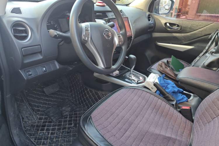 Used Nissan Navara 2017 2.5L Automatic 2WD Luxury Edition QR25