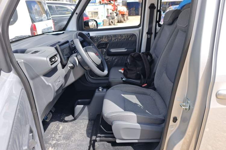 Used Wuling Zhiguang New Energy 2025 Comfort Model Left Front Seat