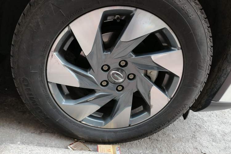 Used GAC Trumpchi GS4 2020 270T Automatic Elite Tech Edition Right Front Wheel Hub