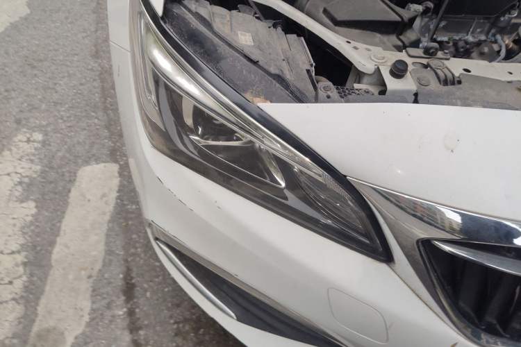 Used Buick Verano 2018 Sedan 15S Automatic Entry Model Right Front Headlight