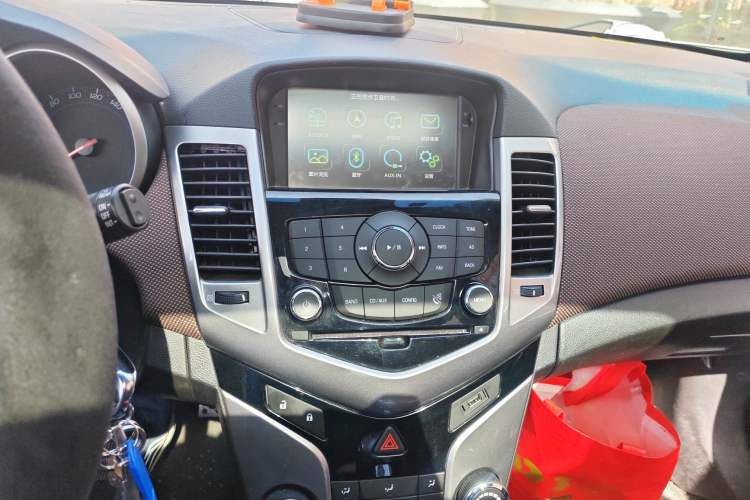 Used Chevrolet Cruze 2013 Hatchback 1.6L Automatic Luxury Model
