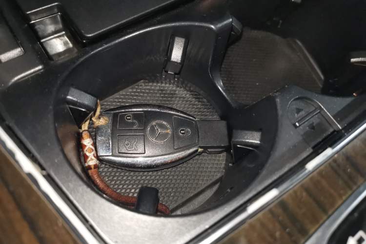 Used Mercedes-Benz GLC 2017 GLC 260 4MATIC Luxury Model Interior 1