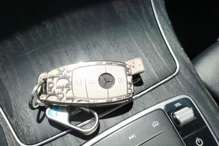 Used Mercedes-Benz C-Class 2020 Restyled C 260 L Sport Edition Vehicle Key