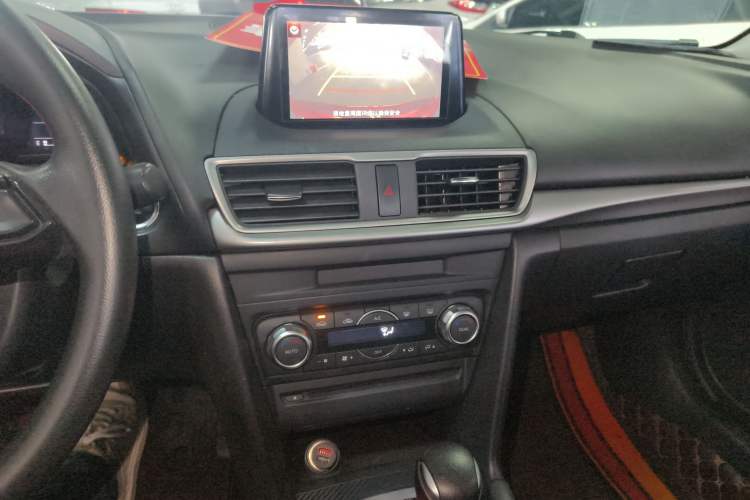 Used Mazda Mazda 3 Axela 2017 Sedan 1.5L Automatic Luxury Model Emission Standard China V
