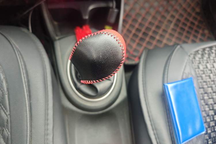 Used Honda Fit 2011 1.3L manual Comfort version
