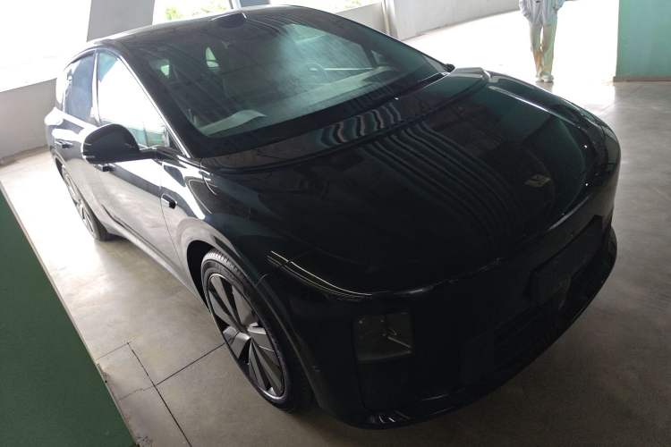 Used Li Auto i6 2025 Model Two-Wheel-Drive Standard Type
