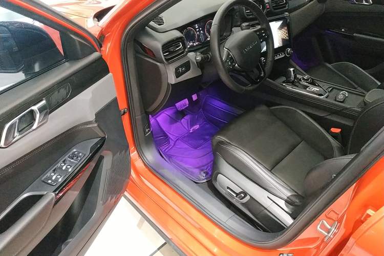 Used Lynk & Co 03 2021 1.5TD DCT JingPlus Driver Seat