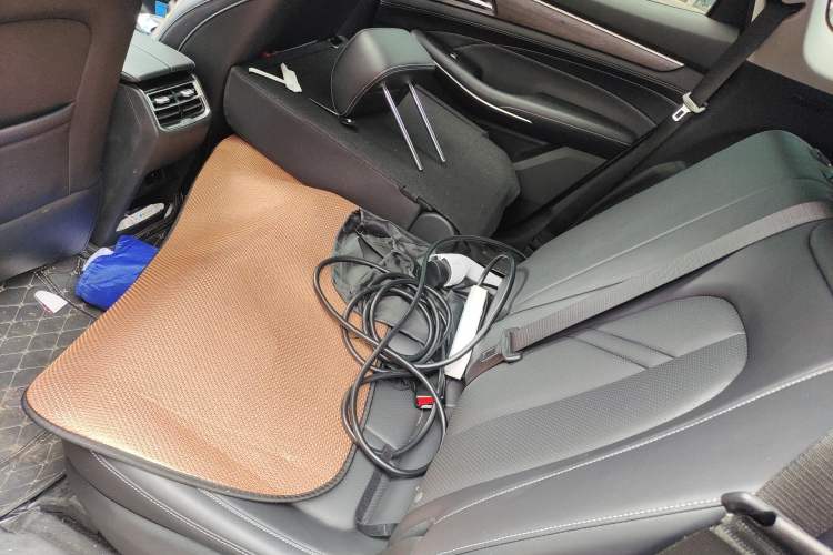 Used Landian E5 2023 1.5L DE-i 100KM Comfort Edition 7-Seater
