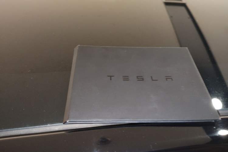 Used Tesla Model Y 2021 Long-Range All-Wheel-Drive Version
