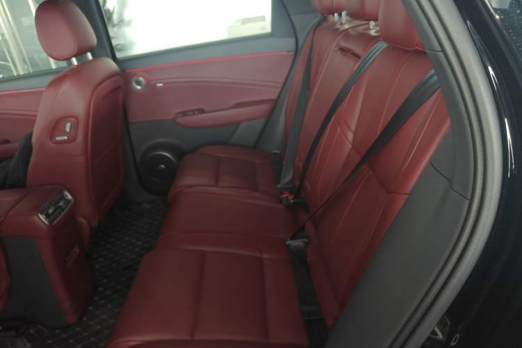 Used Hongqi HS6 PHEV 2026 240 Smart Hybrid Version Left Rear Seat