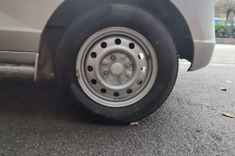 Used Wuling Rongguang 2014 1.2L S Base Model
