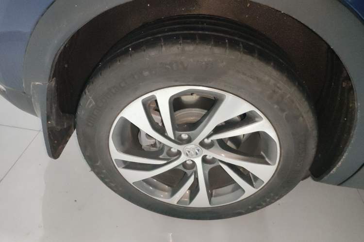 Used Buick Envision 2023 Encore S 652T Two-Wheel-Drive Luxury Model