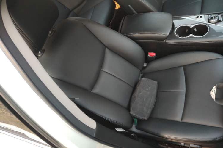 Used Infiniti Q50L 2018 2.0T Comfort Edition China VI Standard
