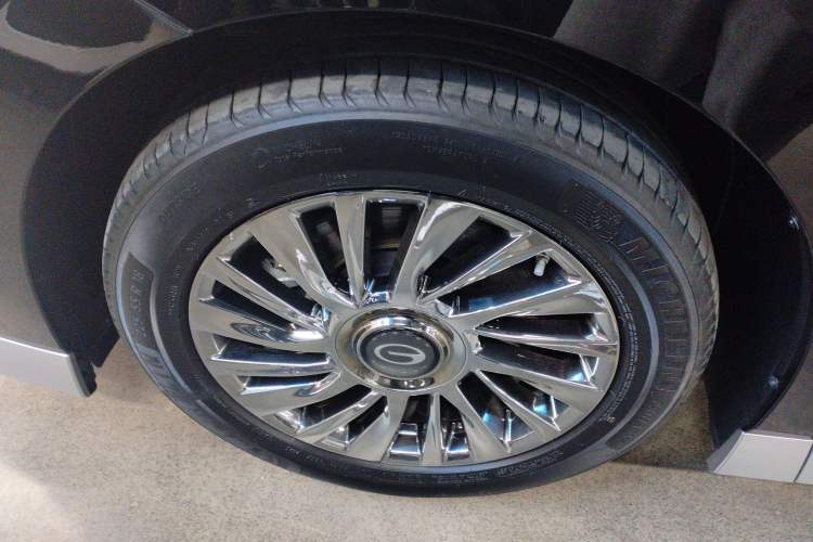 Used GAC Trumpchi M8 2023 Zongshi Series 400T Flagship Edition Left Front Wheel Hub