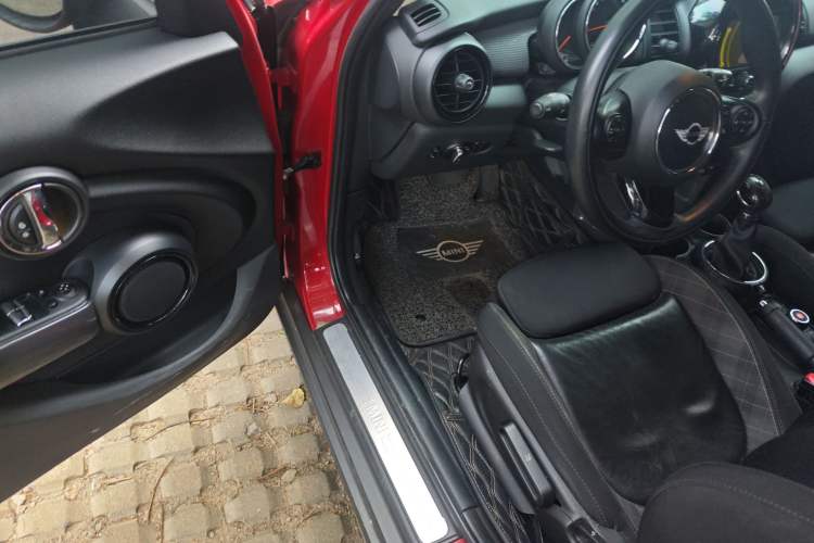 Used MINI MINI 2016 1.5T COOPER Five-Door Edition