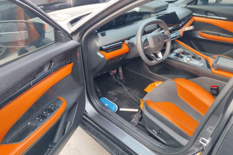 Used CHANGAN UNI-V 2023 1.5T Sport Edition
