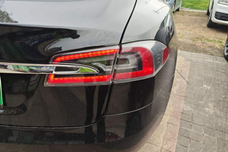 Used Tesla Model S 2017 S 75D Standard Range Edition
