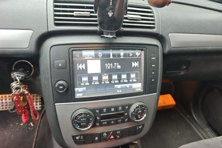 Used Mercedes-Benz R-Class 2014 R 320 4MATIC Business Model