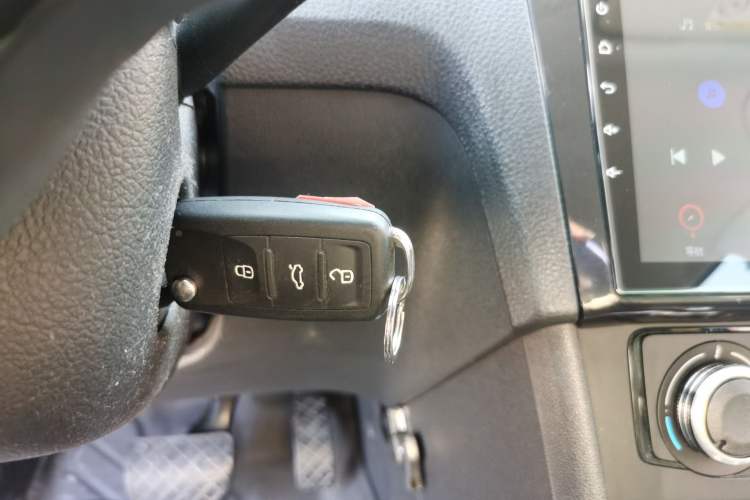 Used Volkswagen Santana 2015 Haval H6 1.6L Automatic Luxury Model