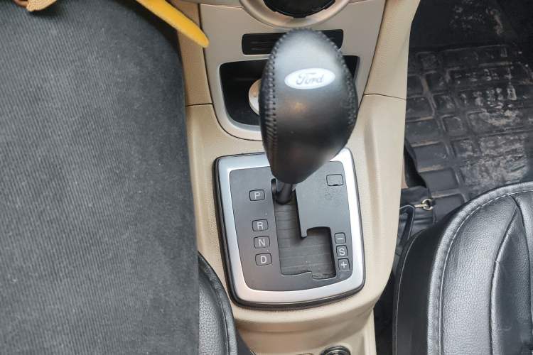 Used Ford Fiesta 2010 Hatchback 1.5L Automatic Limited Edition "Guangmang"
